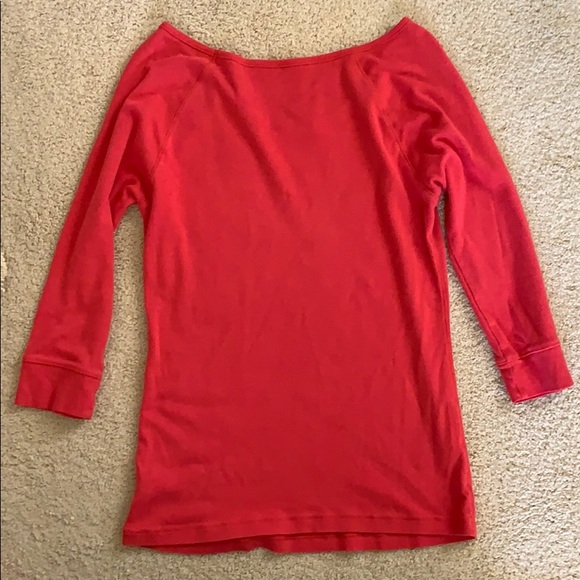gap red quarter sleeve - Picture 2 of 3